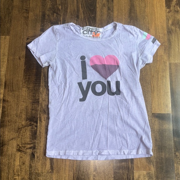 Free City I Love You tee size small - Picture 3 of 5